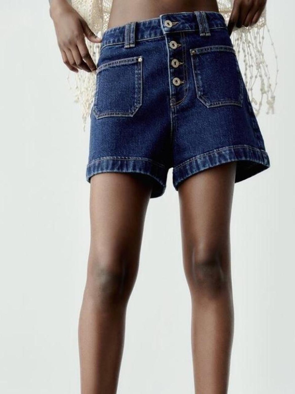 ZARA BUTTONED DENIM SHORTS